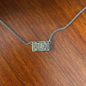 Kendra Scott necklace